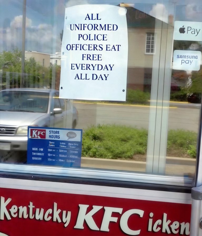 KFC Sign Sparks Outrage Among Customers.. - Everything